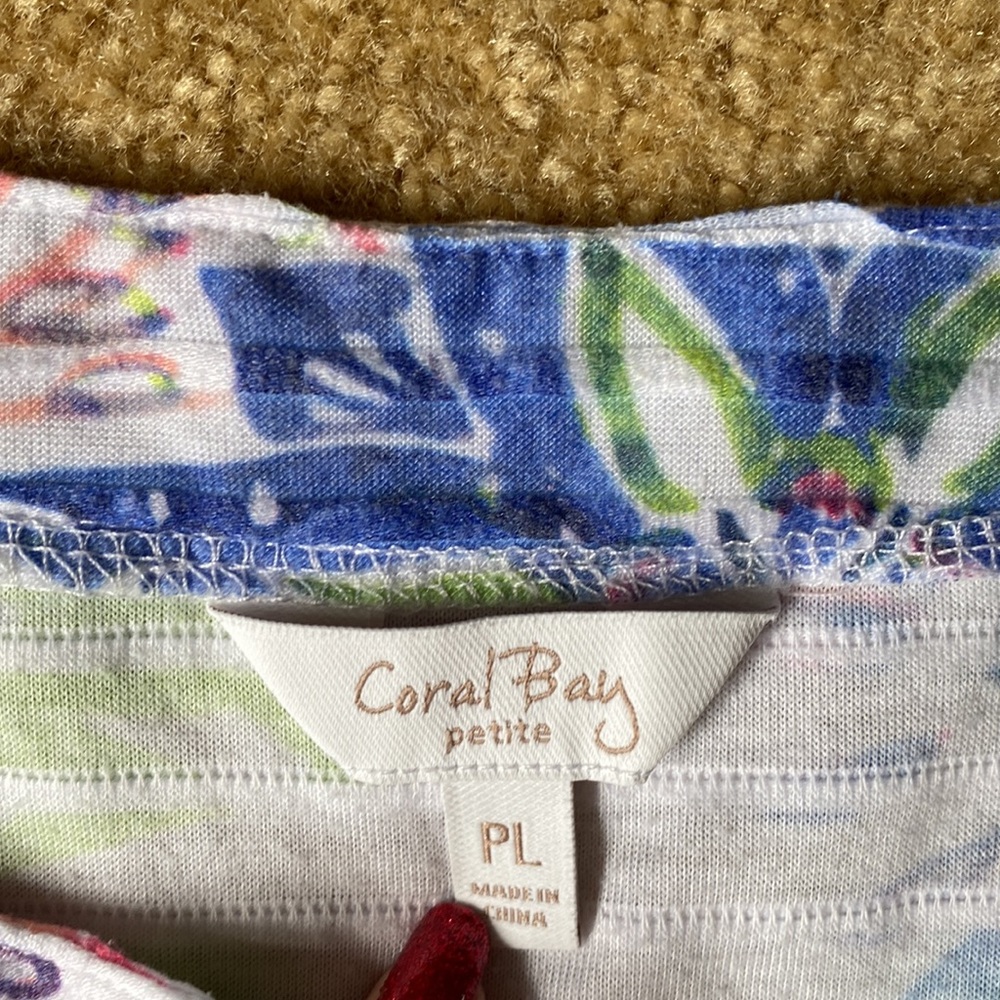 Coral Bay v neck large floral top blouse shirt LP petite - Picture 3 of 5